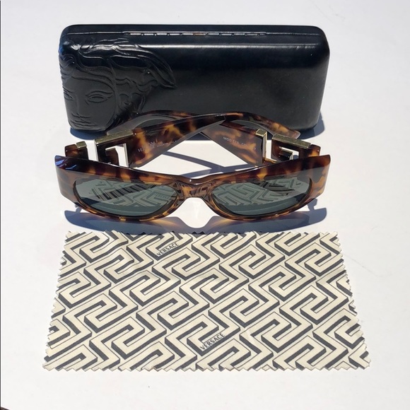 Gianni Versace tortoise sunglasses MOD T75 col 869 - Picture 1 of 5
